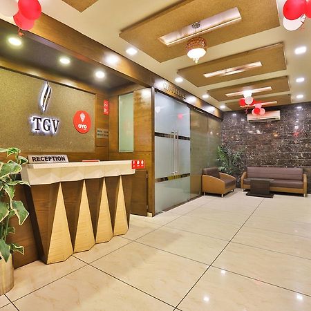 Oyo 13253 The Grand Vinayak Hotel Ahmedabad Extérieur photo